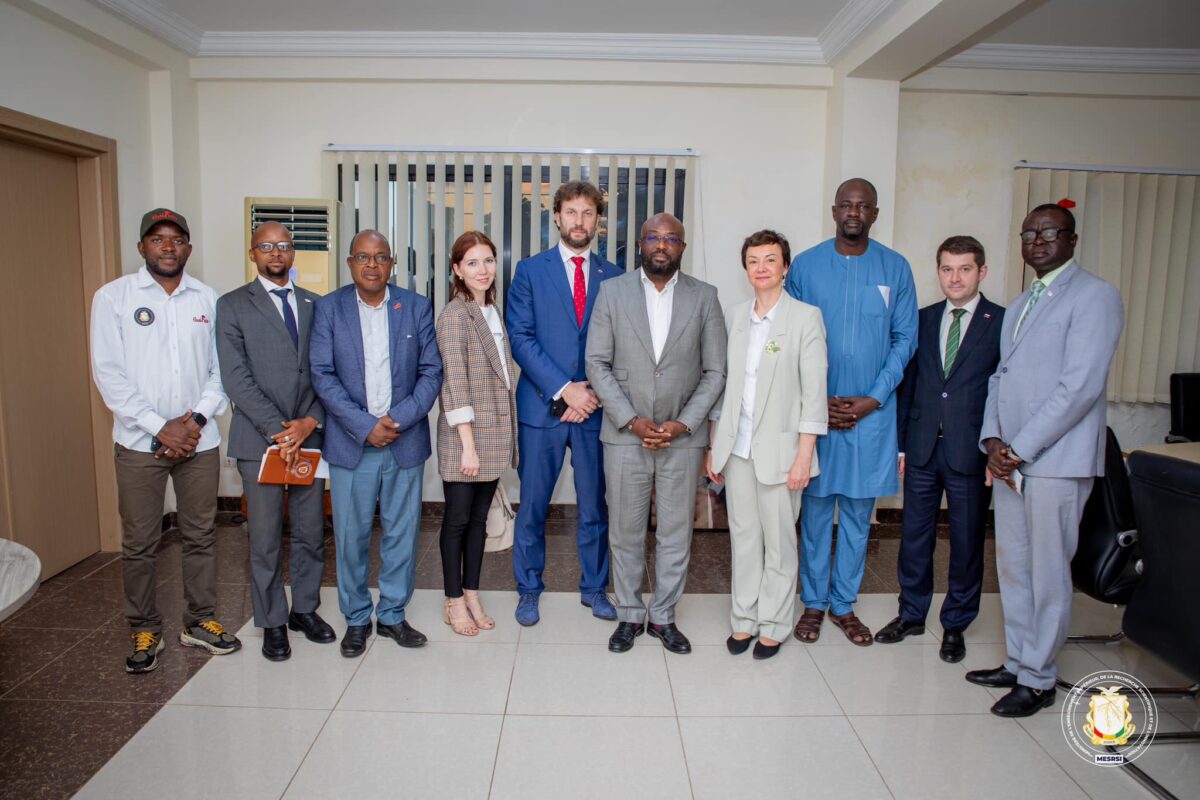 COOPERATION UNIVERSITAIRE ET SCIENTIFIQUE : LA DELEGATION PARLEMENTAIRE RUSSE VISITE L’UGANC ET LE CERESCOR