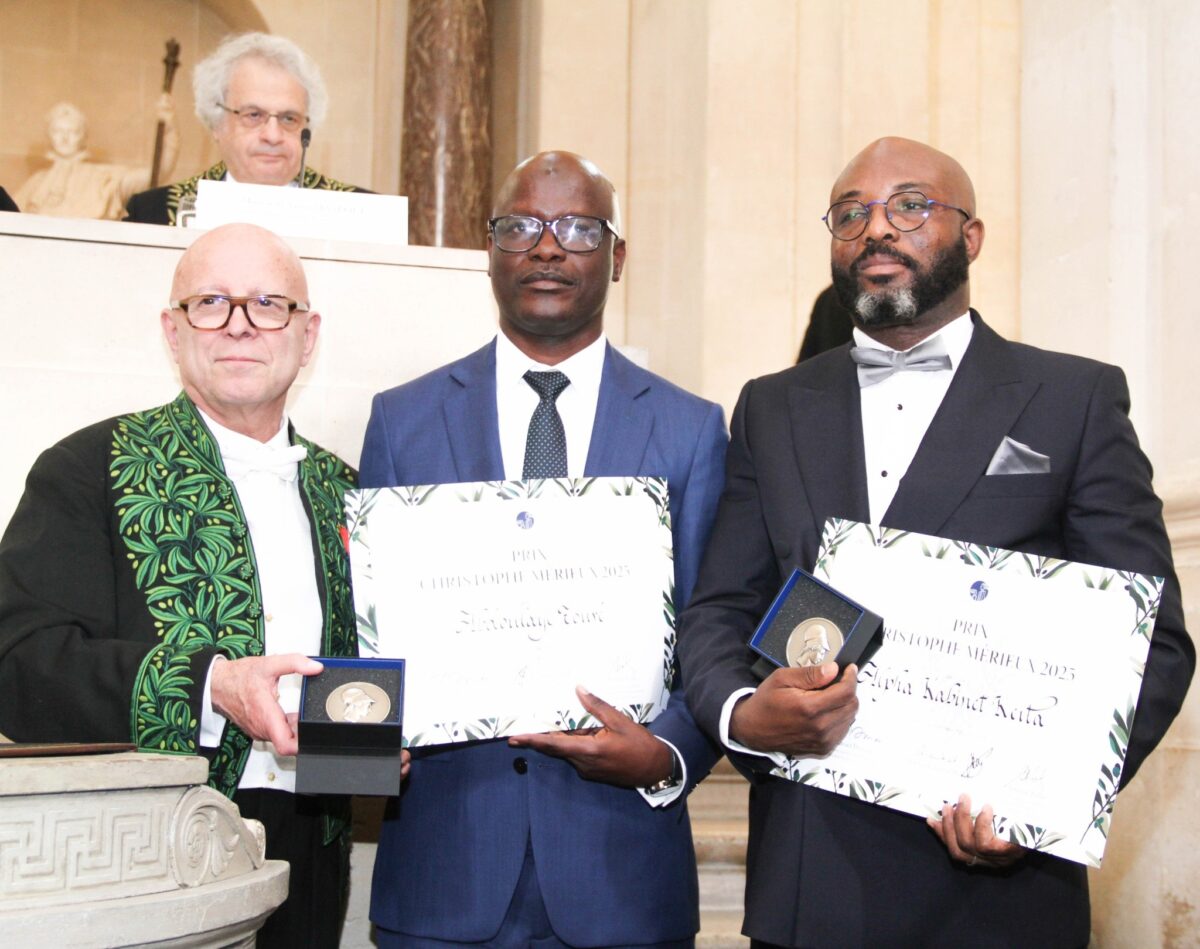 Pr Abdoulaye Touré et Pr Alpha Kabinet Keita récompensés par la fondation Christophe et Rodolphe Mérieux pour leurs travaux sur les zoonoses émergentes