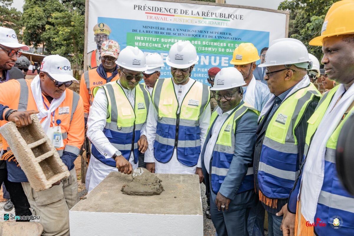 𝐃𝐚𝐥𝐚𝐛𝐚 : 𝐏𝐨𝐬𝐞 𝐝𝐞 𝐥𝐚 𝐩𝐫𝐞𝐦𝐢𝐞̀𝐫𝐞 𝐩𝐢𝐞𝐫𝐫𝐞 𝐝𝐞 𝐥𝐚 𝐃𝐢𝐫𝐞𝐜𝐭𝐢𝐨𝐧 𝐆𝐞́𝐧𝐞́𝐫𝐚𝐥𝐞 𝐝𝐞 𝐥’𝐈𝐧𝐬𝐭𝐢𝐭𝐮𝐭 𝐝𝐞𝐬 𝐒𝐜𝐢𝐞𝐧𝐜𝐞𝐬 𝐞𝐭 𝐌𝐞́𝐝𝐞𝐜𝐢𝐧𝐞 𝐕𝐞́𝐭𝐞́𝐫𝐢𝐧𝐚𝐢𝐫𝐞 (𝐈𝐒𝐒𝐌𝐕)