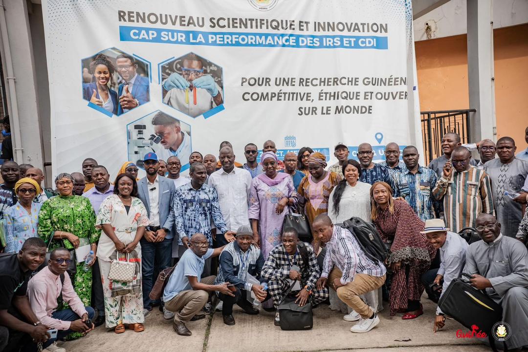 𝐀̀ 𝐂𝐎𝐍𝐀𝐊𝐑𝐘, 𝐋𝐀 𝐑𝐄𝐂𝐇𝐄𝐑𝐂𝐇𝐄 𝐆𝐔𝐈𝐍𝐄́𝐄𝐍𝐍𝐄 𝐒’𝐀𝐍𝐂𝐑𝐄 𝐃𝐀𝐍𝐒 𝐔𝐍𝐄 𝐍𝐎𝐔𝐕𝐄𝐋𝐋𝐄 𝐄̀𝐑𝐄 𝐃𝐄 𝐆𝐎𝐔𝐕𝐄𝐑𝐍𝐀𝐍𝐂𝐄 𝐄𝐓 𝐃’𝐈𝐍𝐍𝐎𝐕𝐀𝐓𝐈𝐎𝐍