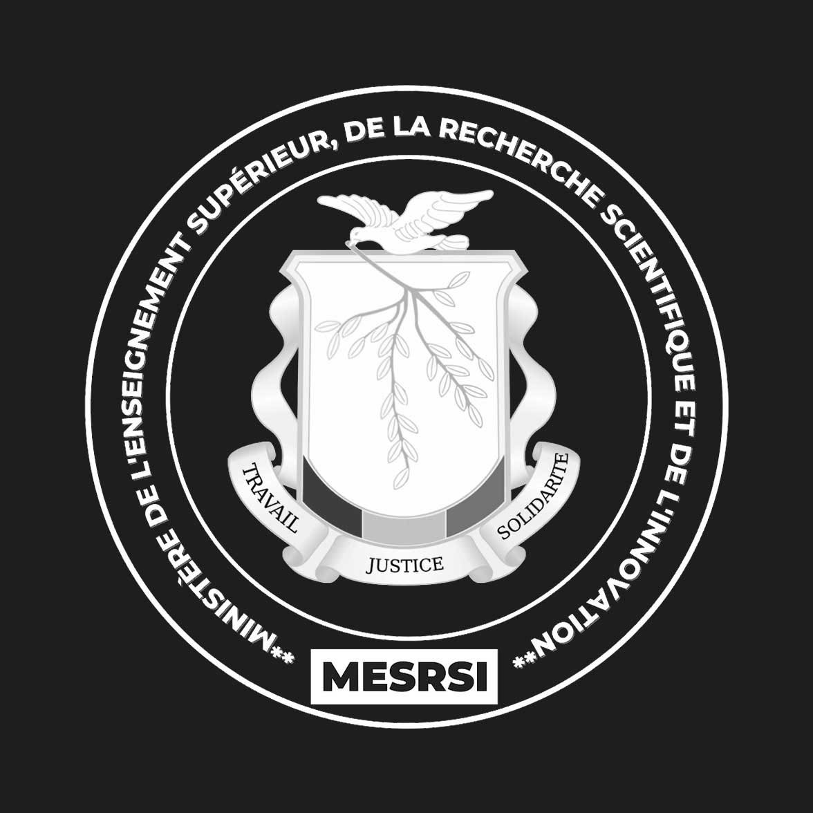 𝐂𝐎𝐌𝐌𝐔𝐍𝐈𝐐𝐔𝐄