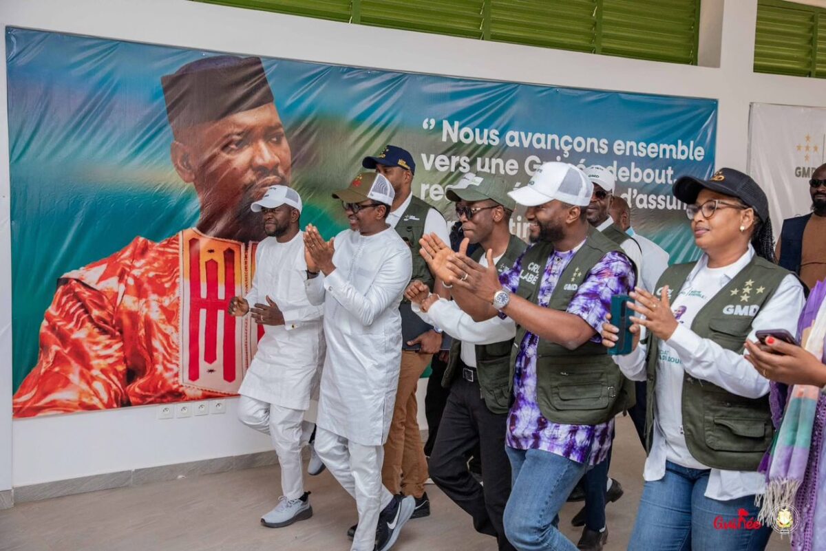 𝐀̀ 𝐋𝐀𝐁𝐄́, 𝐋𝐄 𝐌𝐈𝐍𝐈𝐒𝐓𝐑𝐄 𝐃𝐄 𝐋’𝐄𝐍𝐒𝐄𝐈𝐆𝐍𝐄𝐌𝐄𝐍𝐓 𝐒𝐔𝐏𝐄́𝐑𝐈𝐄𝐔𝐑 𝐄́𝐂𝐇𝐀𝐍𝐆𝐄 𝐀𝐕𝐄𝐂 𝐋𝐀 𝐆𝐌𝐃