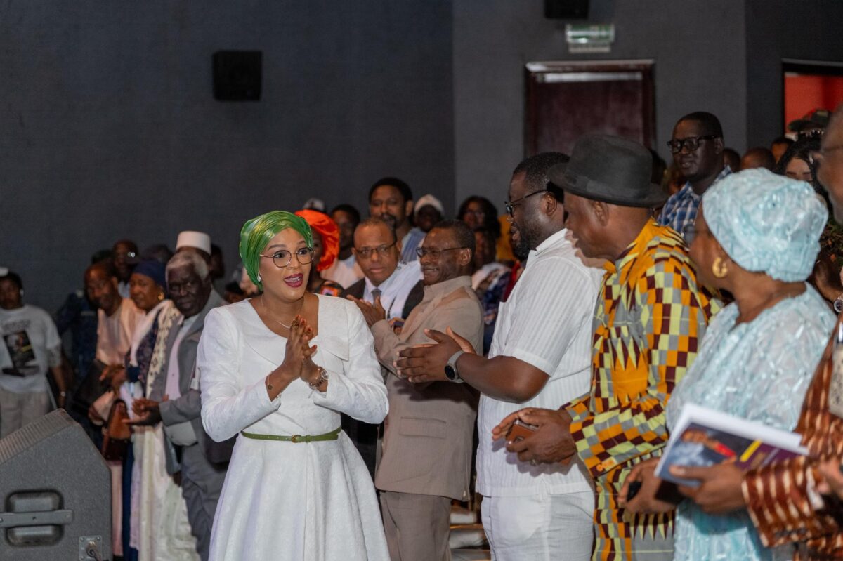 𝗗𝗲́𝗱𝗶𝗰𝗮𝗰𝗲 𝗱𝘂 𝗹𝗶𝘃𝗿𝗲 : 𝗗𝗿𝗲 𝗗𝗶𝗮𝗸𝗮 𝗦𝗜𝗗𝗜𝗕𝗘́, 𝘂𝗻 𝗽𝗮𝗿𝗰𝗼𝘂𝗿𝘀, 𝘂𝗻 𝗱𝗲𝘀𝘁𝗶𝗻, 𝘂𝗻𝗲 𝗰𝗼𝗻𝘃𝗶𝗰𝘁𝗶𝗼𝗻  𝗘́𝘁𝗮𝗽𝗲 𝟰: 𝗟𝗲𝘀 𝗽𝗿𝗲𝘀𝘁𝗮𝘁𝗶𝗼𝗻𝘀 𝗲𝘁 𝘁𝗲́𝗺𝗼𝗶𝗴𝗻𝗮𝗴𝗲𝘀 𝗱𝗲𝘀 𝗶𝗻𝘃𝗶𝘁𝗲́𝘀