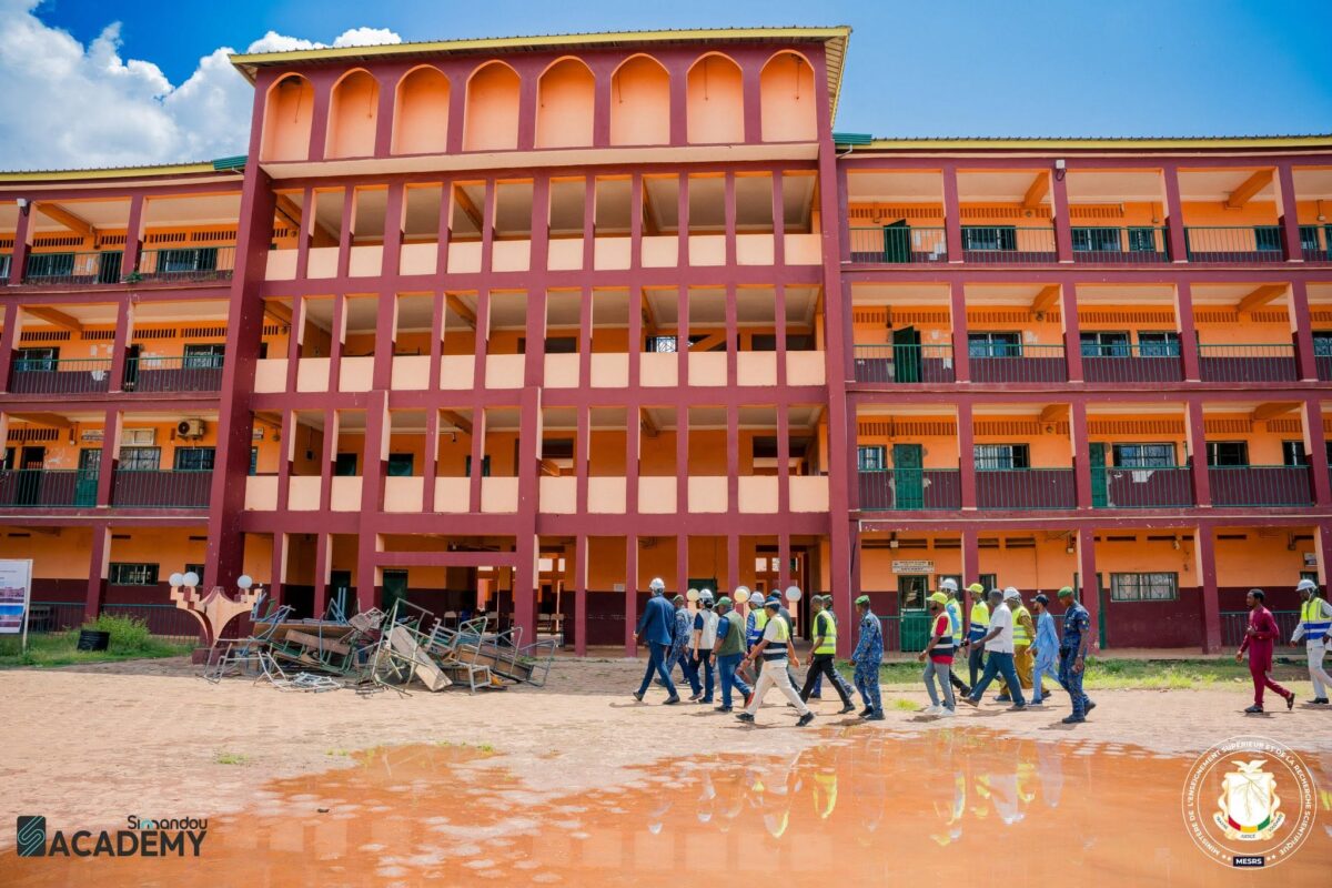 La Ministre Djami DIALLO en mission de suivi des infrastructures universitaires à Kankan
